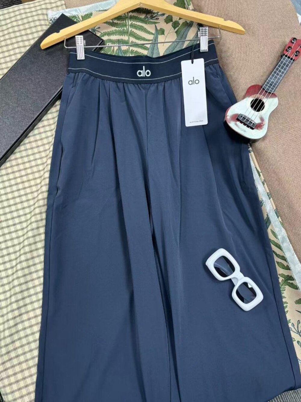 🕶Alo Yoga Suit Up Trouser Navy Blue Regular 30-inch Inner Seam Length 🖤 - Picture 2 of 9